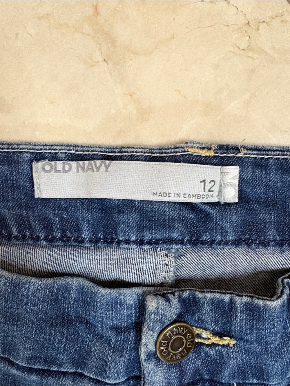 ⭐️ Old Navy Dark Blue Low Rise Denim Jean Shorts- size 12 - Picture 5 of 9